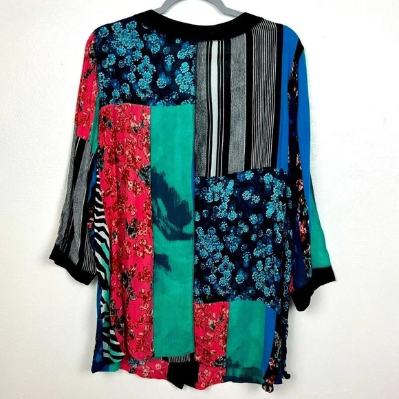 LA Cera Women’s L 3/4 Sleeve Patchwork Multi Color Button Up Tunic Top - Picture 2 of 10